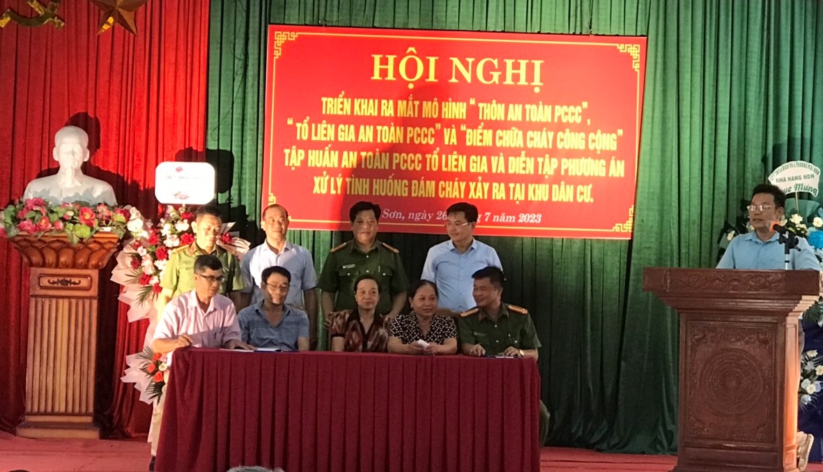 Xã An Sơn (Thủy Nguyên): Triển khai thực hiện mô hình “Thôn an toàn về PCCC, tổ liên gia an toàn PCCC và điểm chữa cháy công cộng” 